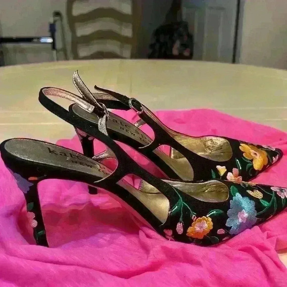 KATE SPADE EMBROIDERED HEELS size 8B 3 1/2 inch heel - Picture 5 of 6